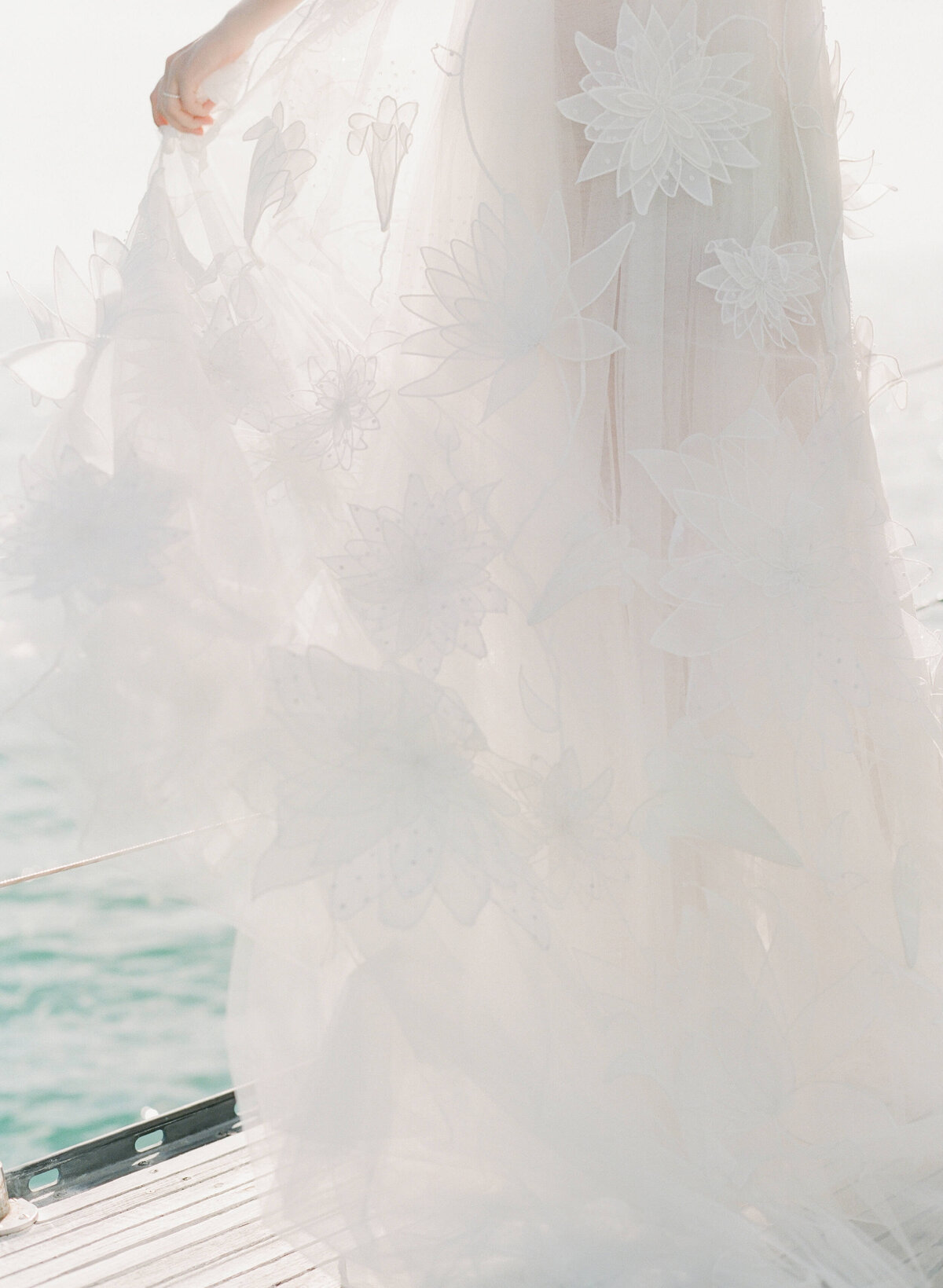 15-KT-Merry-bridal-couture-editorial-viktor-rolf-mariage
