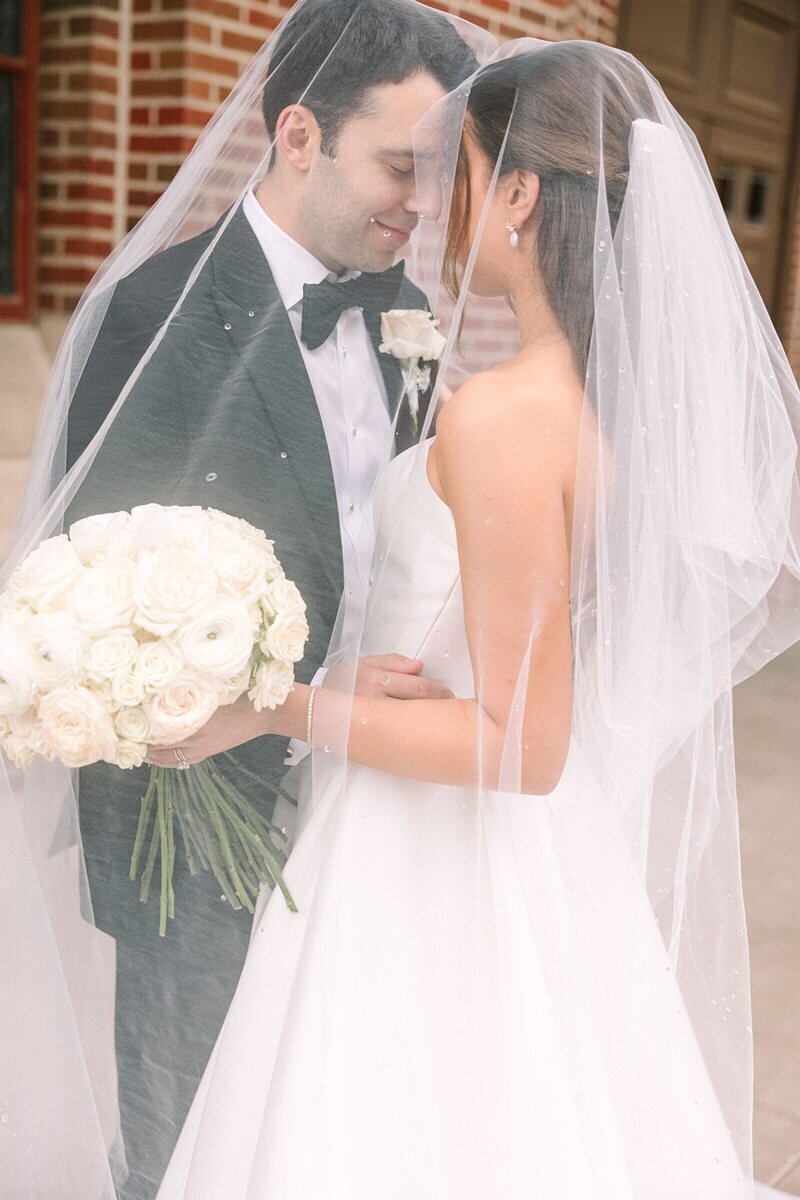 bride-and-groom-portrait-st-benedicts-church-evansville20