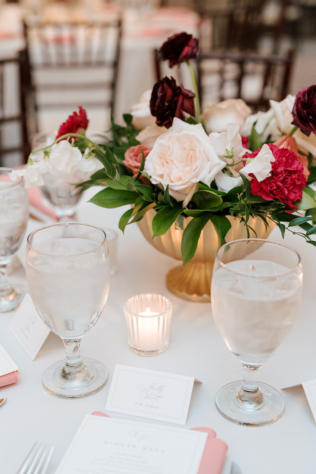 classic-colorful-wedding-flowers-georgian-hall-atlanta-florist-floral-installation_8 (1)