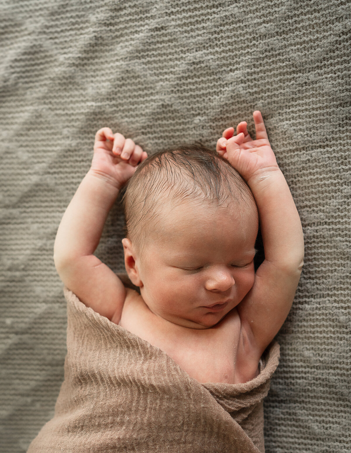 Buffalo NY WNY and Rochester NY newborn photographer styled and posed or lifestyle and natural newborn photography newfane ny newborn photogarpher wilson ny newborn photographer medina ny newborn photographer clarence ny newborn photographer lockport ny newborn photographer willilamsville ny newborn photographer east aurora ny newborn photographer lewiston ny newborn photographer