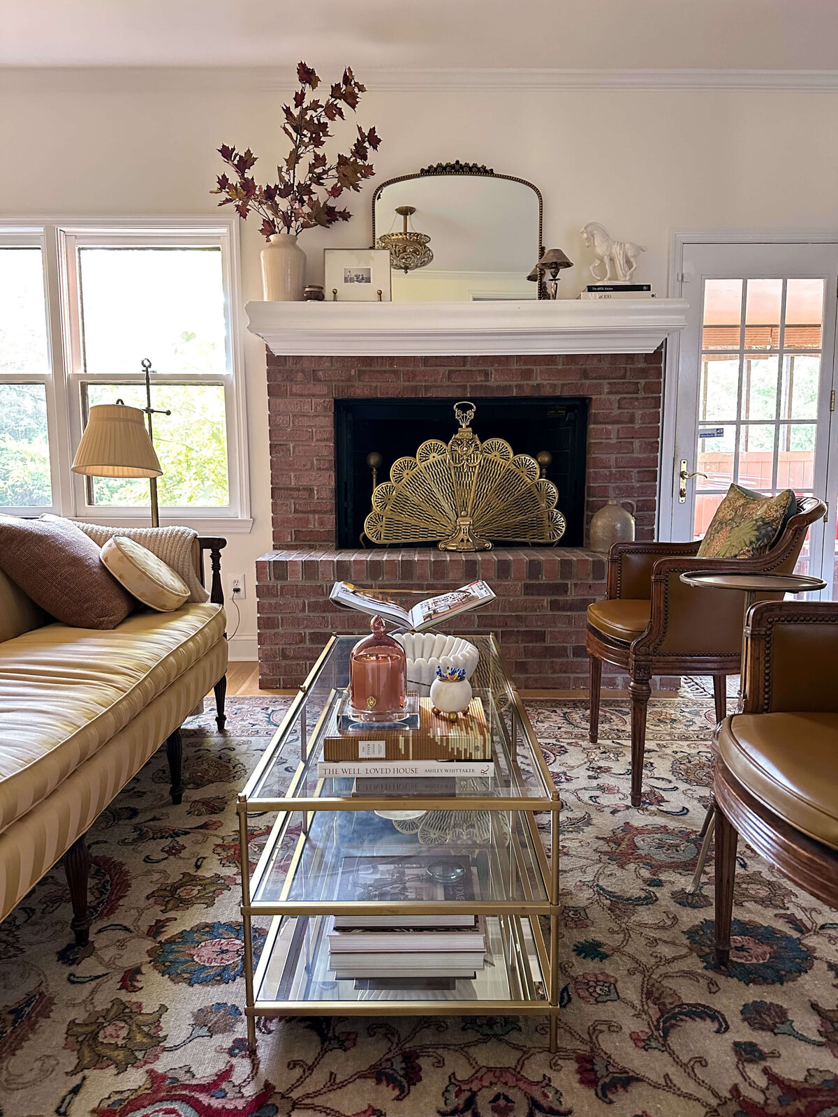 collected-living-room-vintage-modern