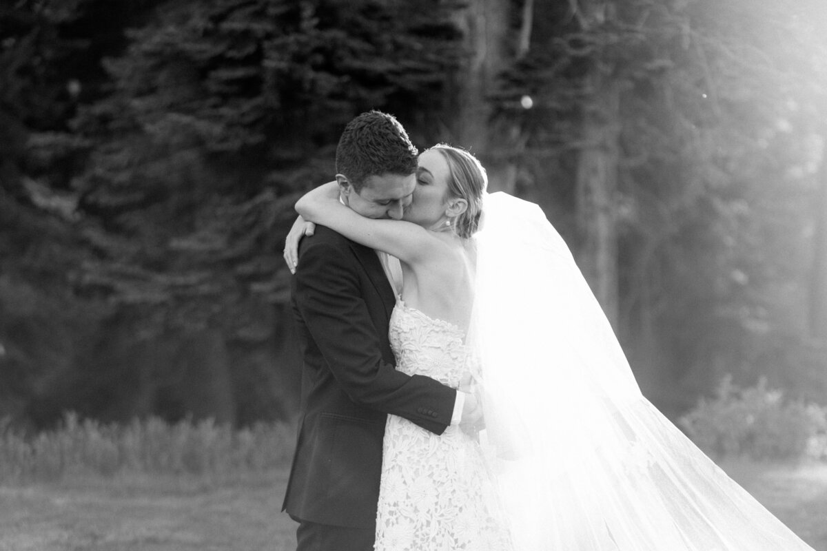 Lake_Tahoe_Ski_Resort_Wedding_043
