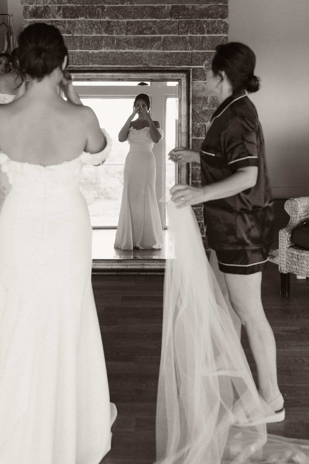 Amanda&TylerWedding_01GettingReady0289