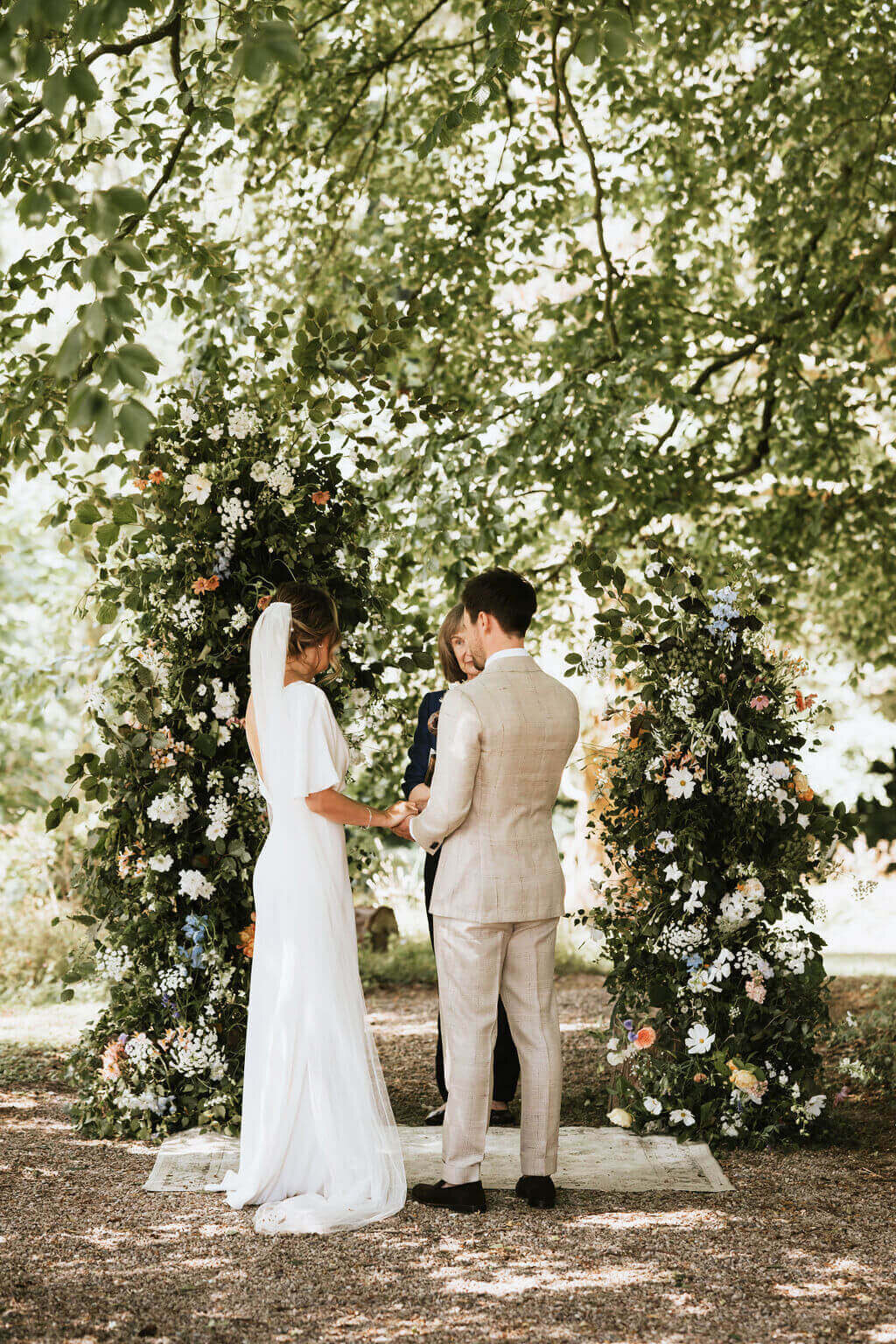 Kirsty-and-Ceith-Broadfield-Court-Wedding-Flowers-Issy-And-Bella-Florist-Herefordshire31