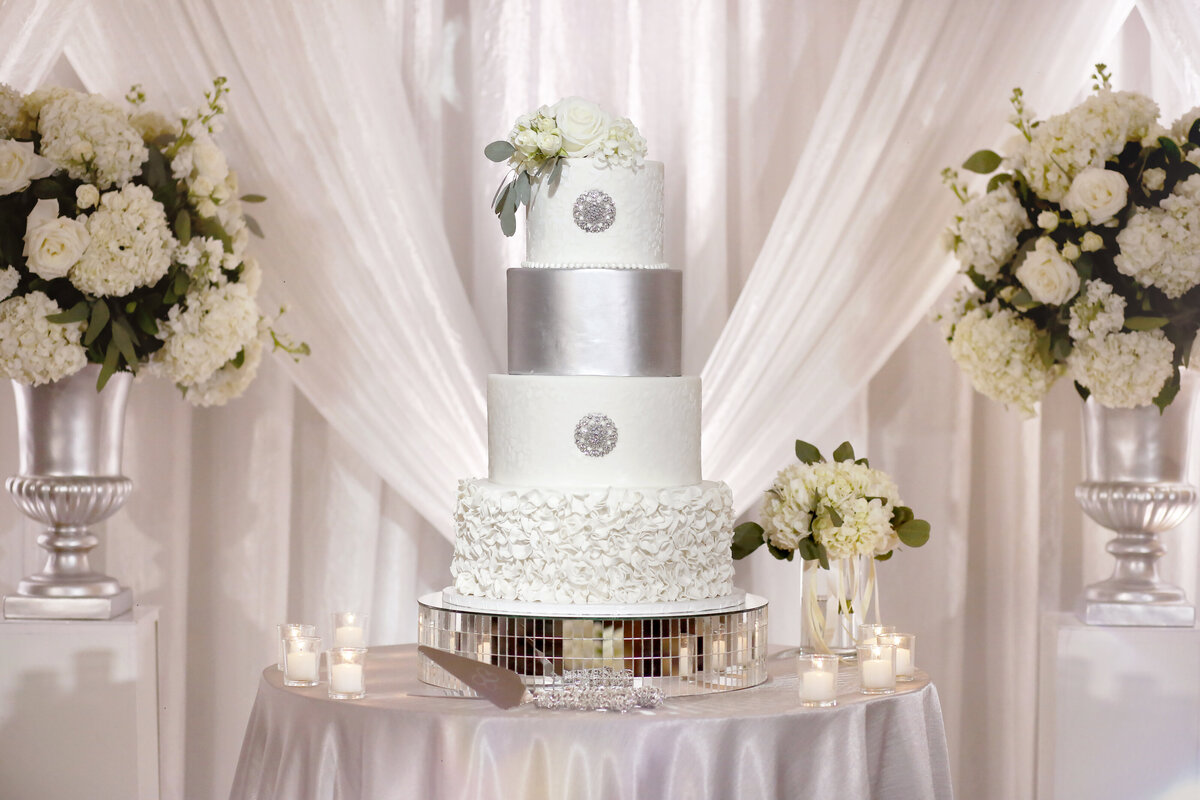 27 - Westin Tampa Wedding Cake - Tampa Bay Wedding Planner