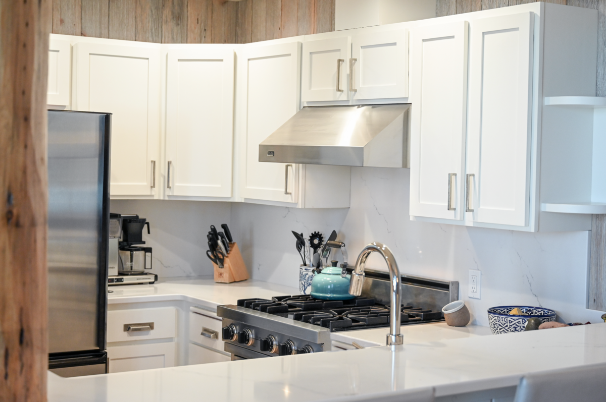 Schweitzer Cabin - Renovated Kitchen