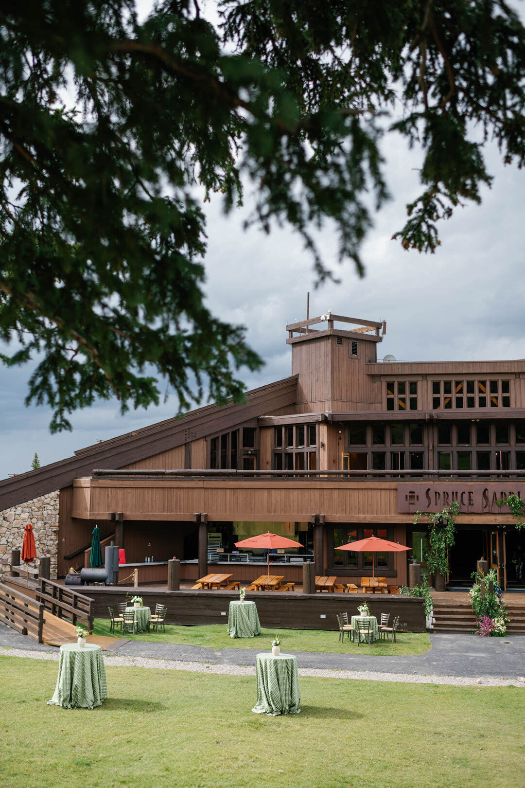 a2 Ceremony Mountaintop Beaver Creek Colorado by @gobella gobella.com11