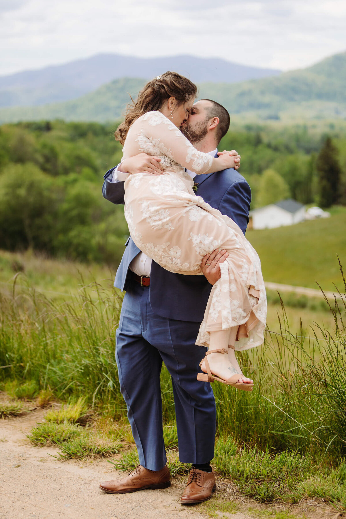 Mountainview-AirB&B-Canton-NC-Elopement-21