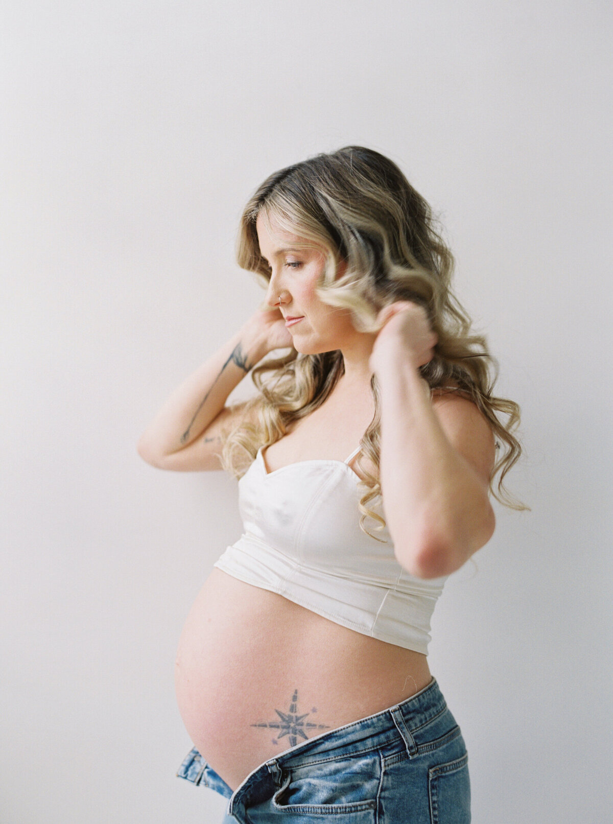 seattle-maternity-photos-studio-1