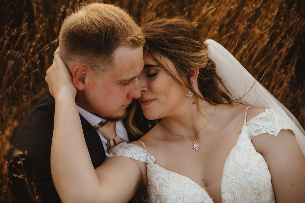 FIELD WEDDING PORTRAITS BY THE LAKE