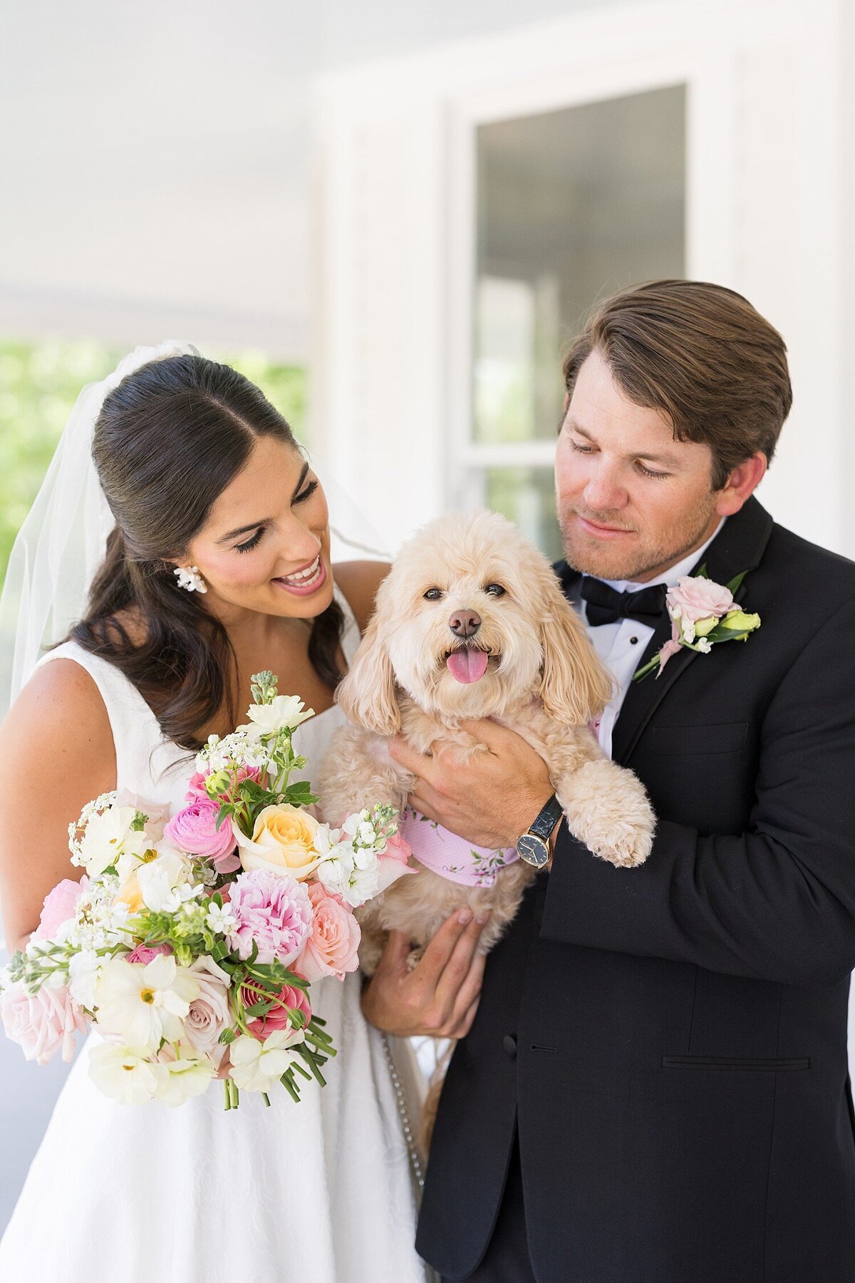 The-Upchurch-Cary-Wedding-Photographer-Timeless-Spring-Wedding-Sarah-Hinckley-Photography-valkeaton2025-_0020