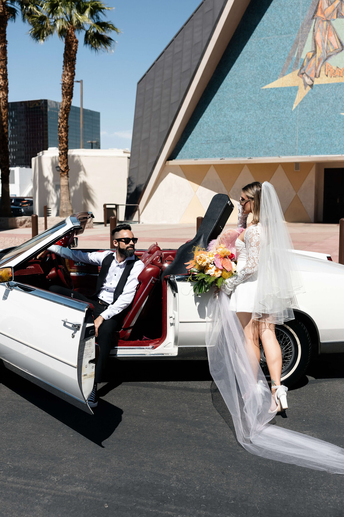 82_riskyexposure_sasha-andy_las-vegas-elopement-photography