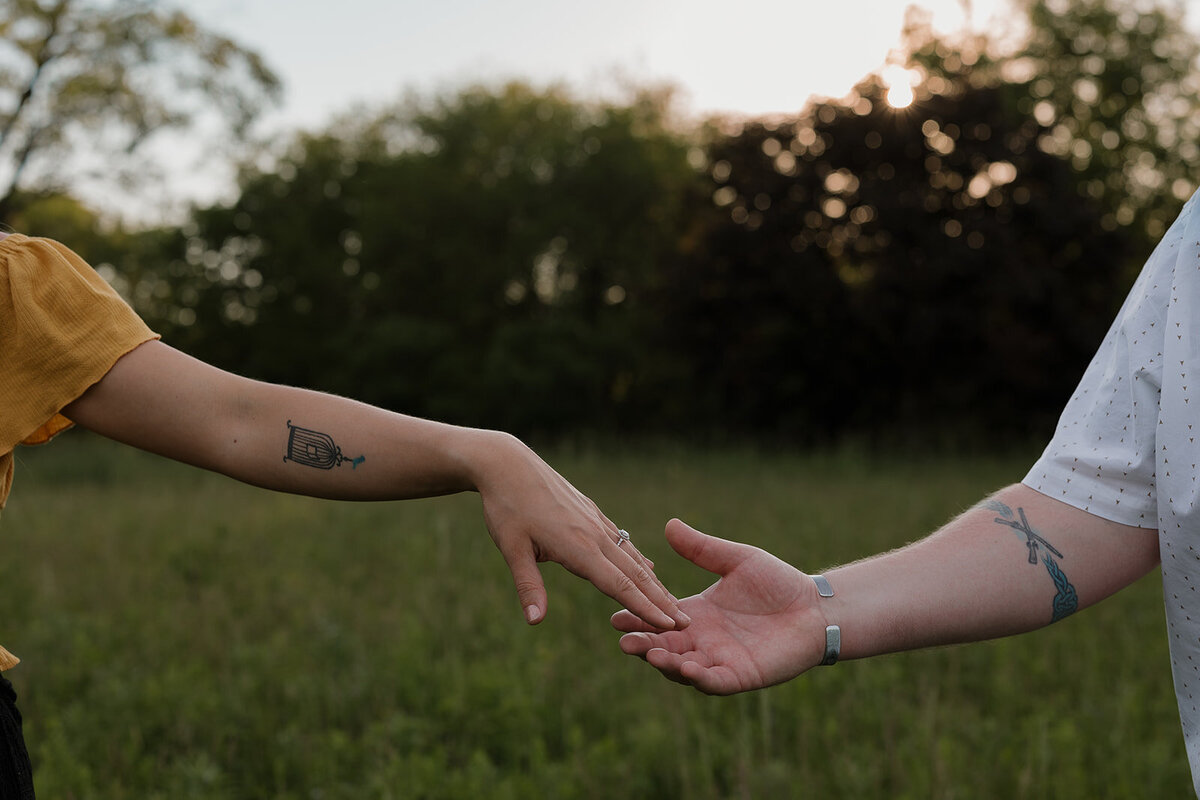 scott-county-state-park-engagement-Kaitlin-steven-sunset-2