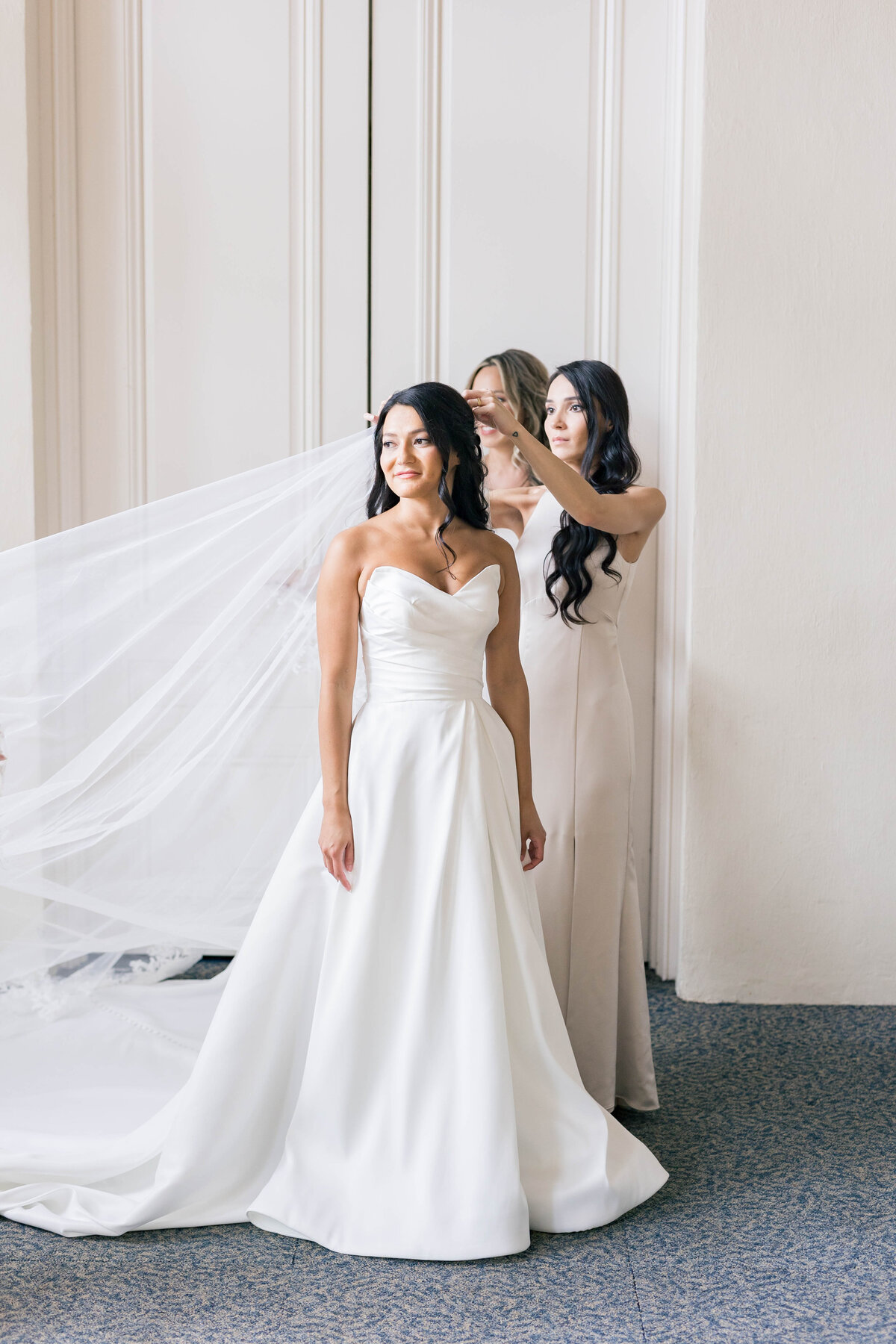 Vanessa + Chris Getting ready-83