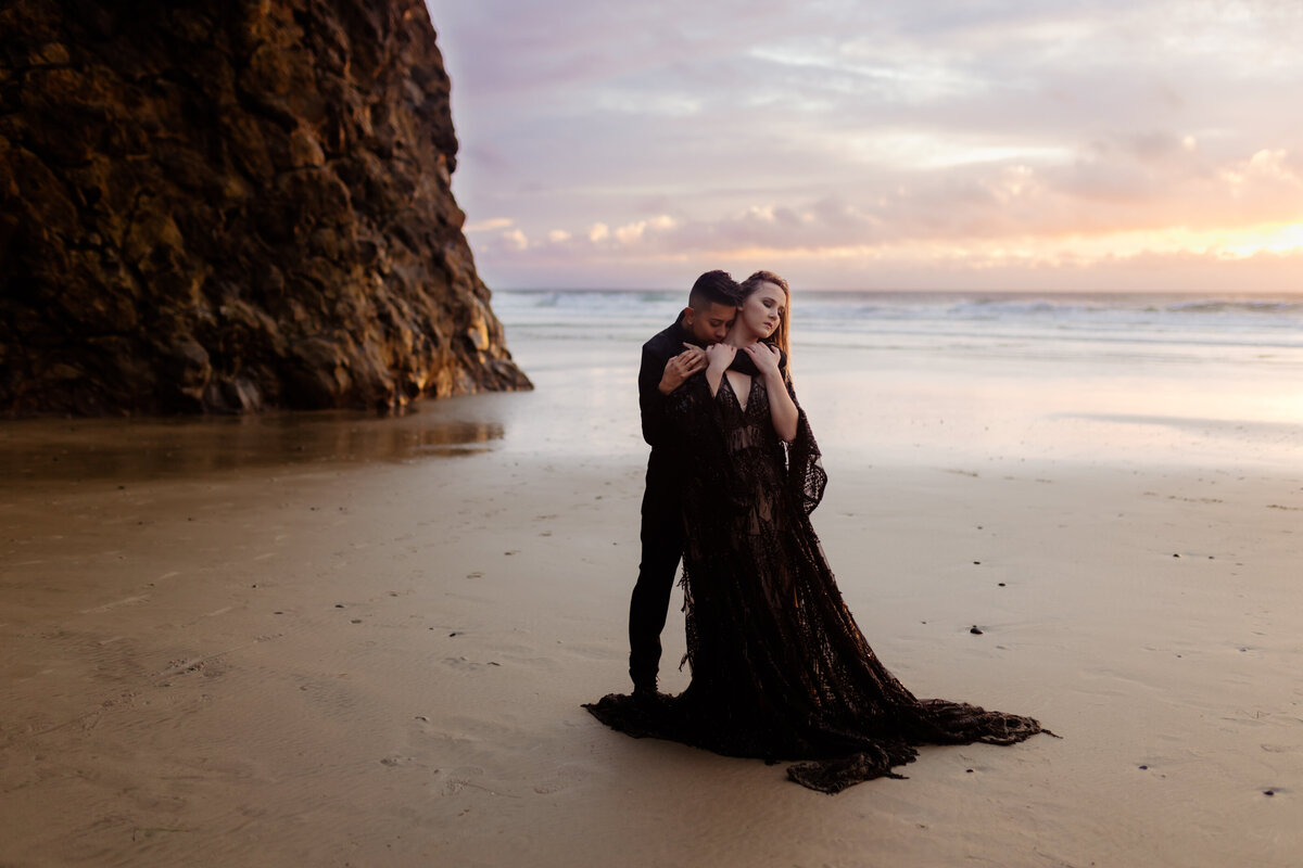 oregon-coast-elopement-wedding-photographer-beach-romance