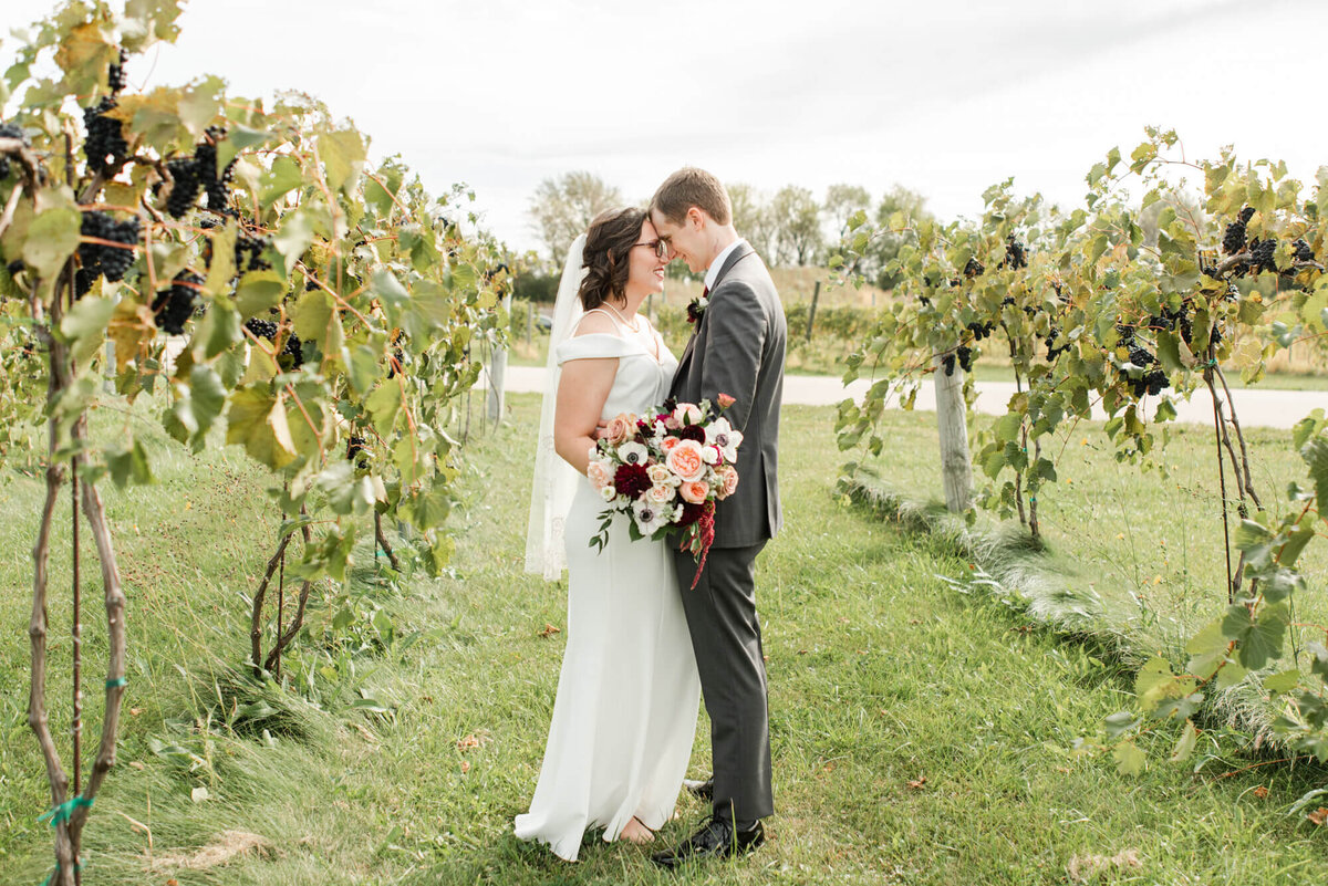 Wisconsin-Wedding-Photographers-at-The-Cambridge-Winery-325