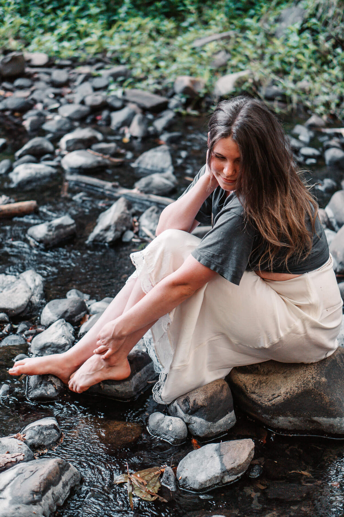 28- forest yoga photoshoot eloise yogaroo