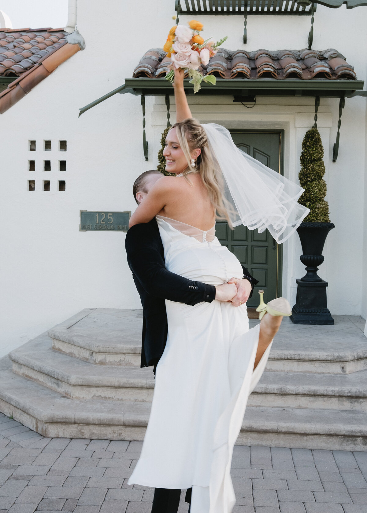 Phoenix-Arizona-Downtown-Coronado-House-Wedding-Portraits-Annette-Ambrose-Photography-29