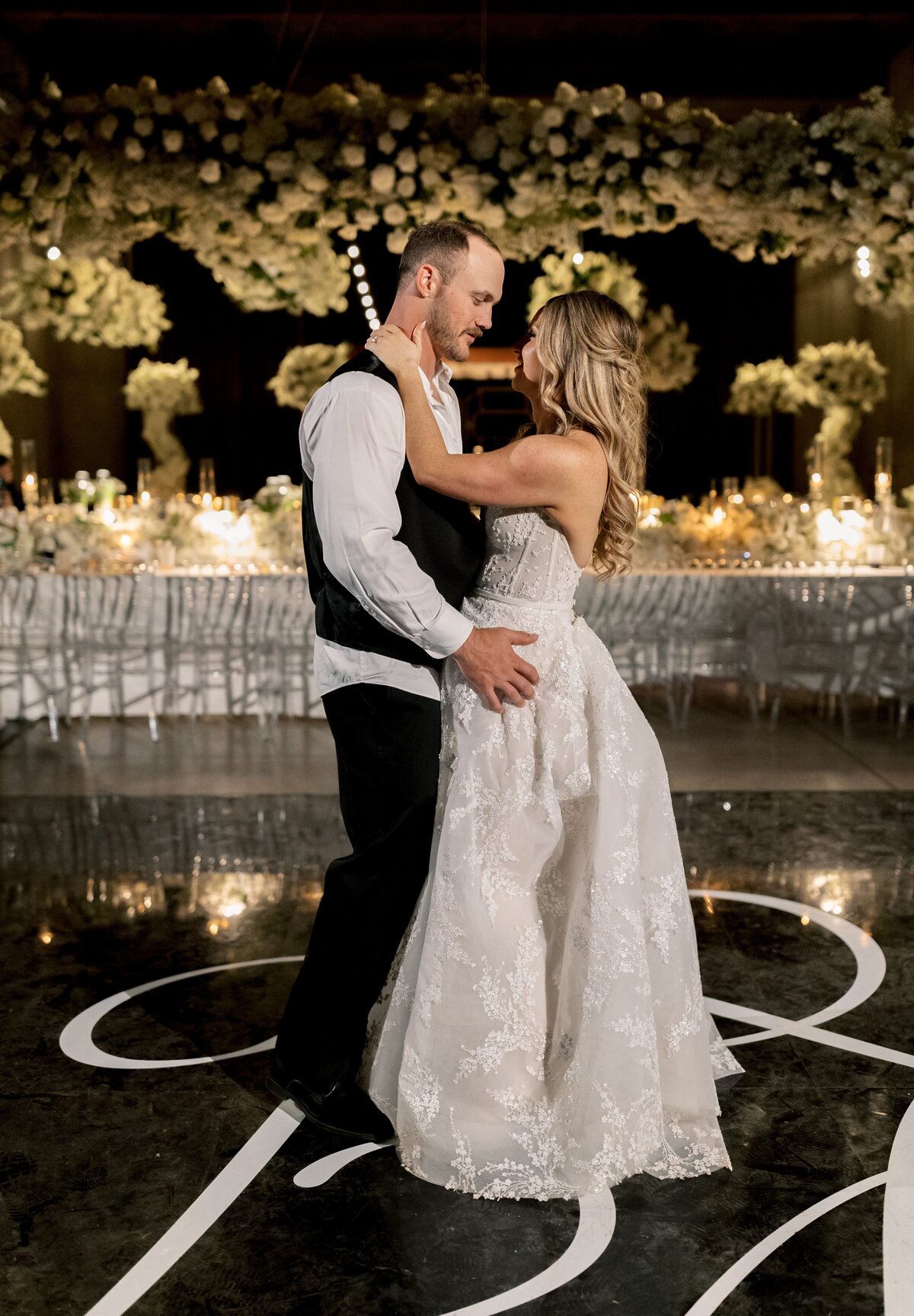 Lindsey-and-Justin-Wedding-Emily-Nicole-Photo-1219