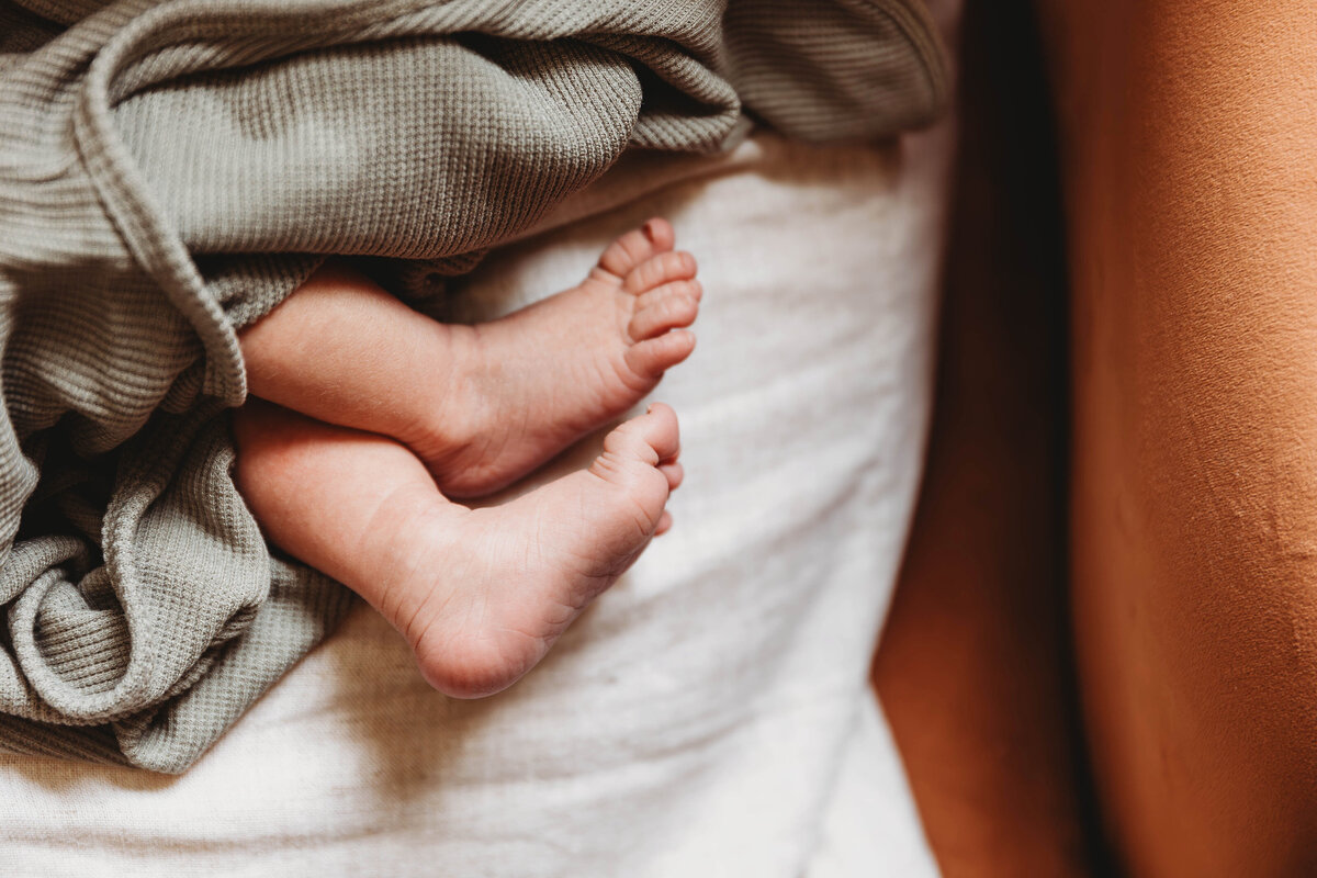 CactusandPinesPhotography_CastleRockNewbornPhotographer_ROSSNEWBORN-76