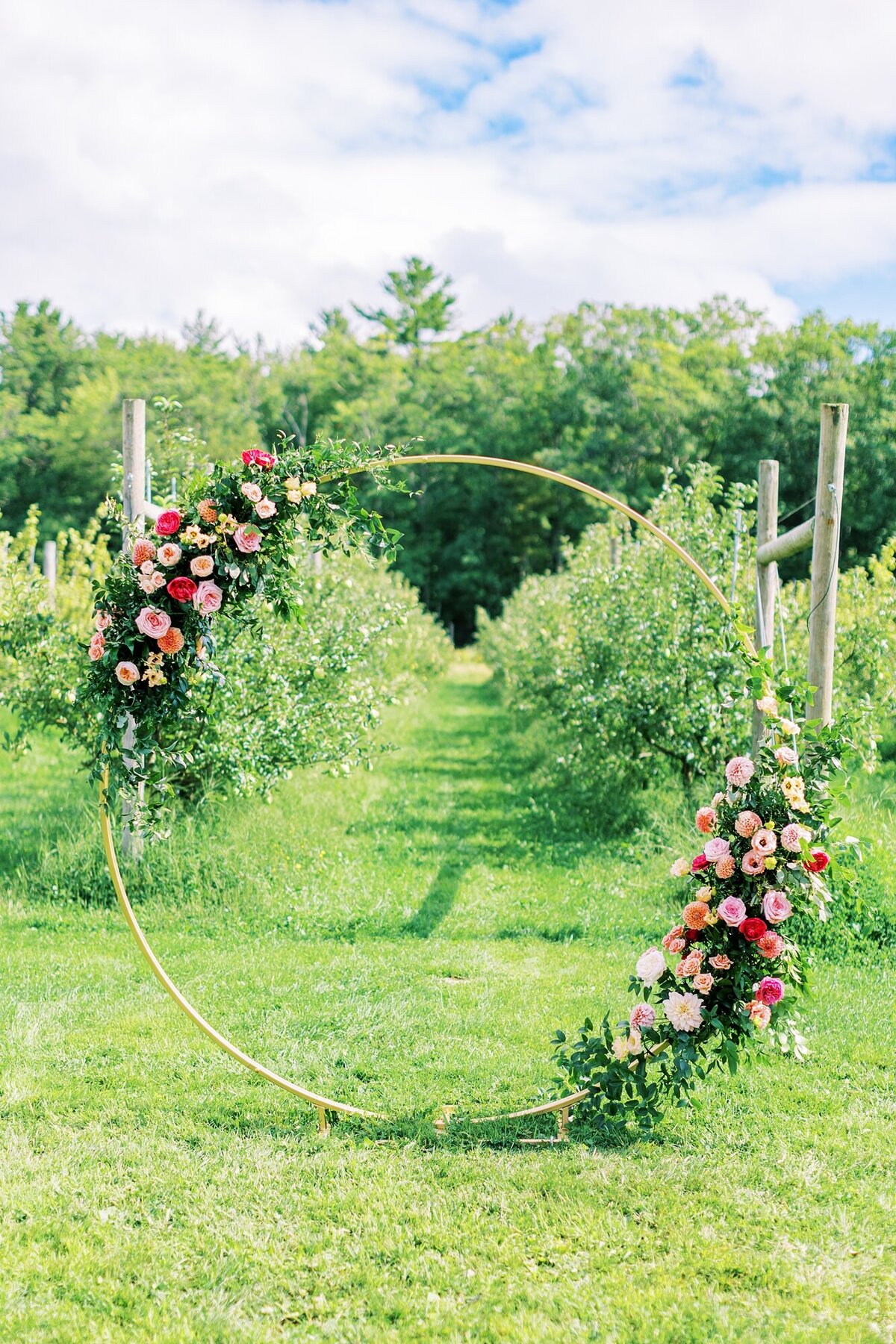 The-Greenery-Colorful-Apple-Orchard-NH-New-Hampshire-Wedding-Photography_0035