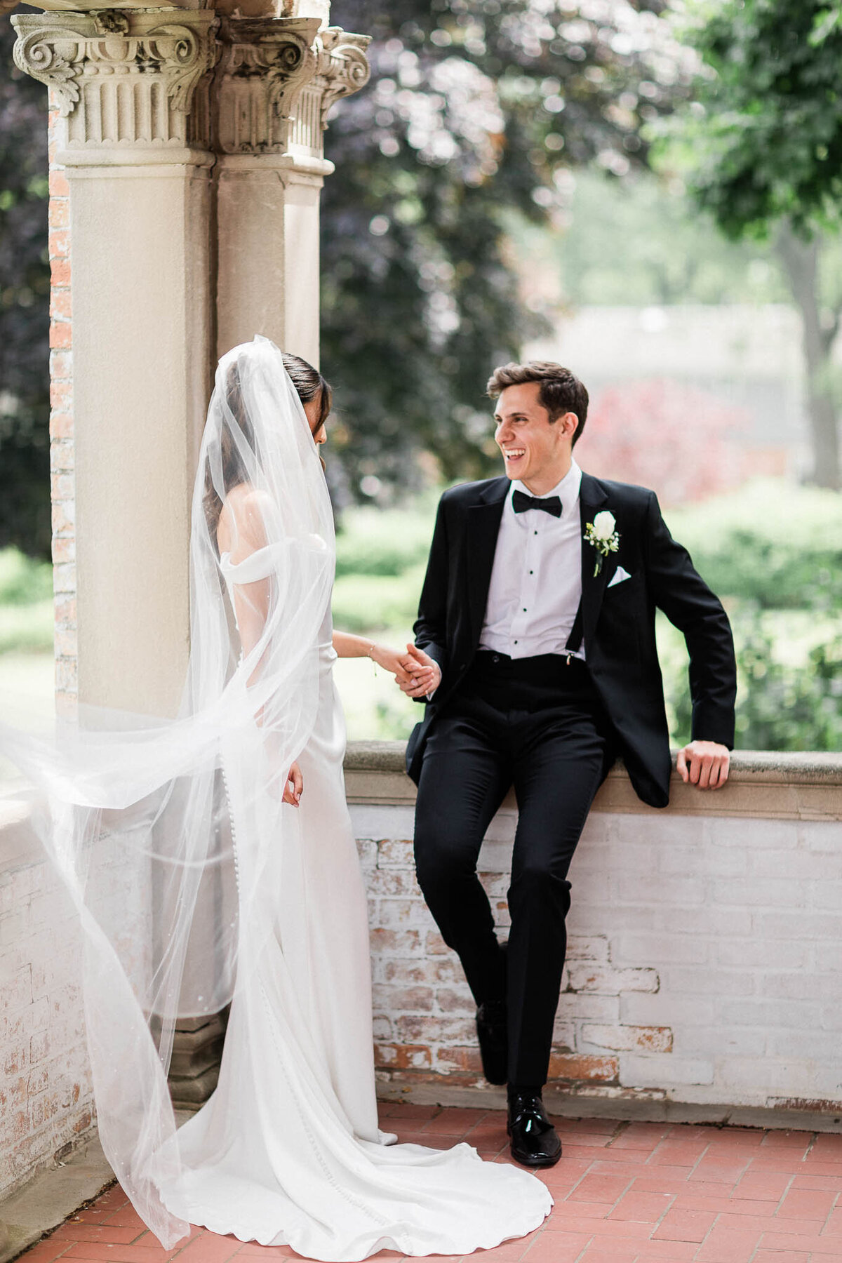 21_villa-terrace-decorative-arts-museum-wedding-photos-milwaukee-wisconsin-james-stokes-photography-luxury-fine-art-weddings-asian-american-italian-style-midwest