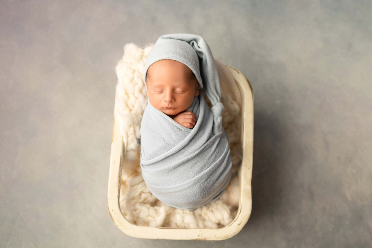 Brookfield-Newborn-Photographer-10