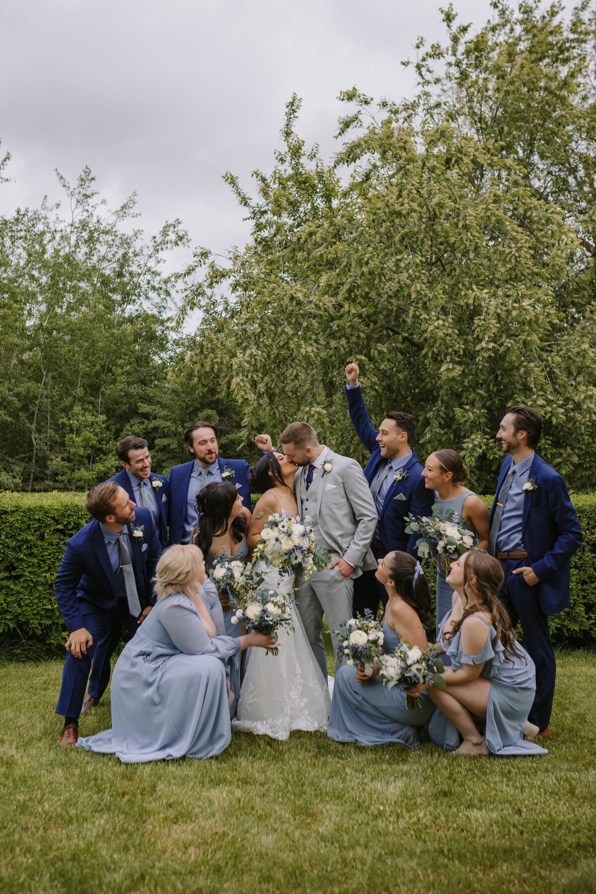fun bridal party photo at gardenview estates