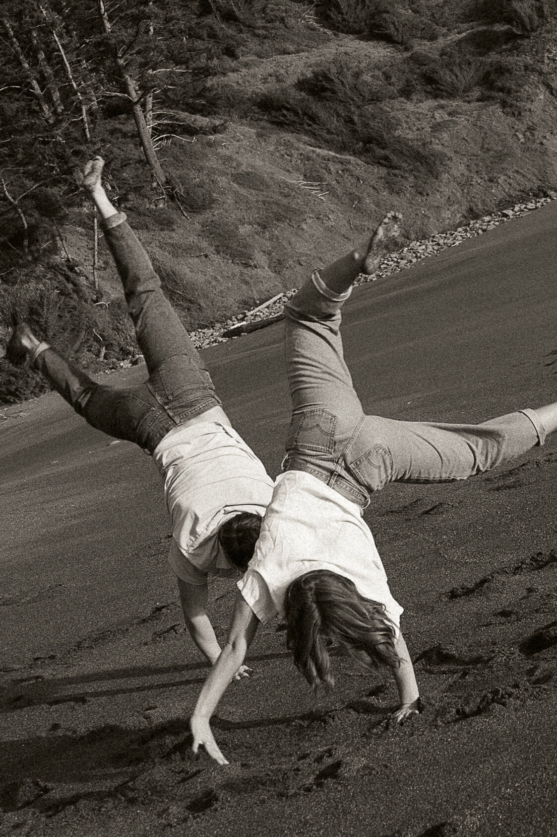 AbbyReePhotography-SecretBeachCouple-235