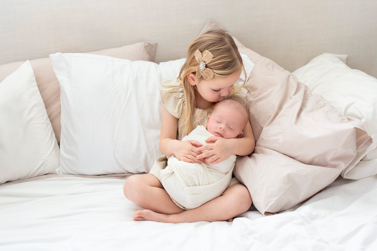 charlottesville in-home lifestyle newborn siblings sister brother toddler with baby