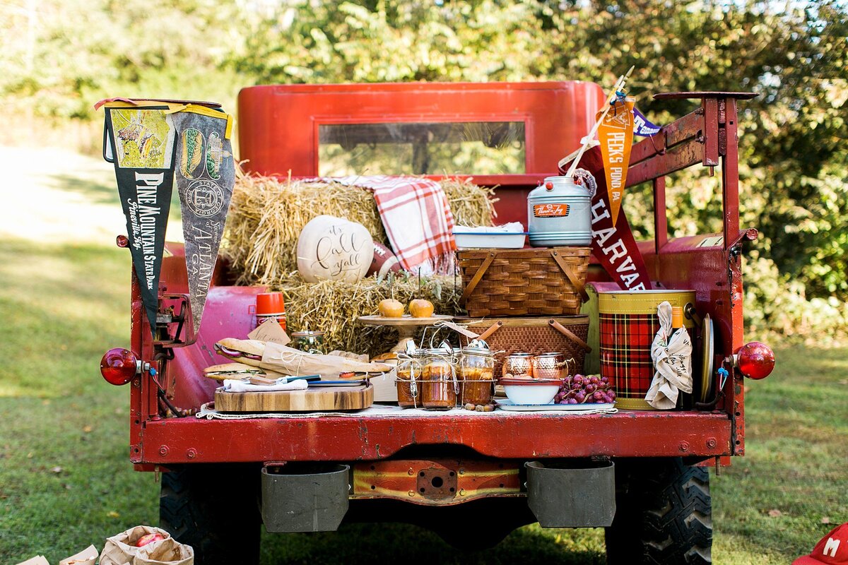 SoMuchtoCelebrate-KatieJacobs-Editorial-AmyNicolePhotography-0030