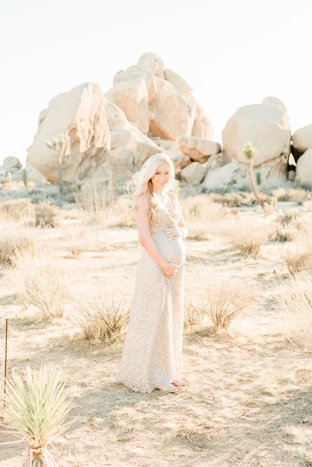 012_southern-california-wedding-photographer-joshua-tree-national-park-maternity-session-photo