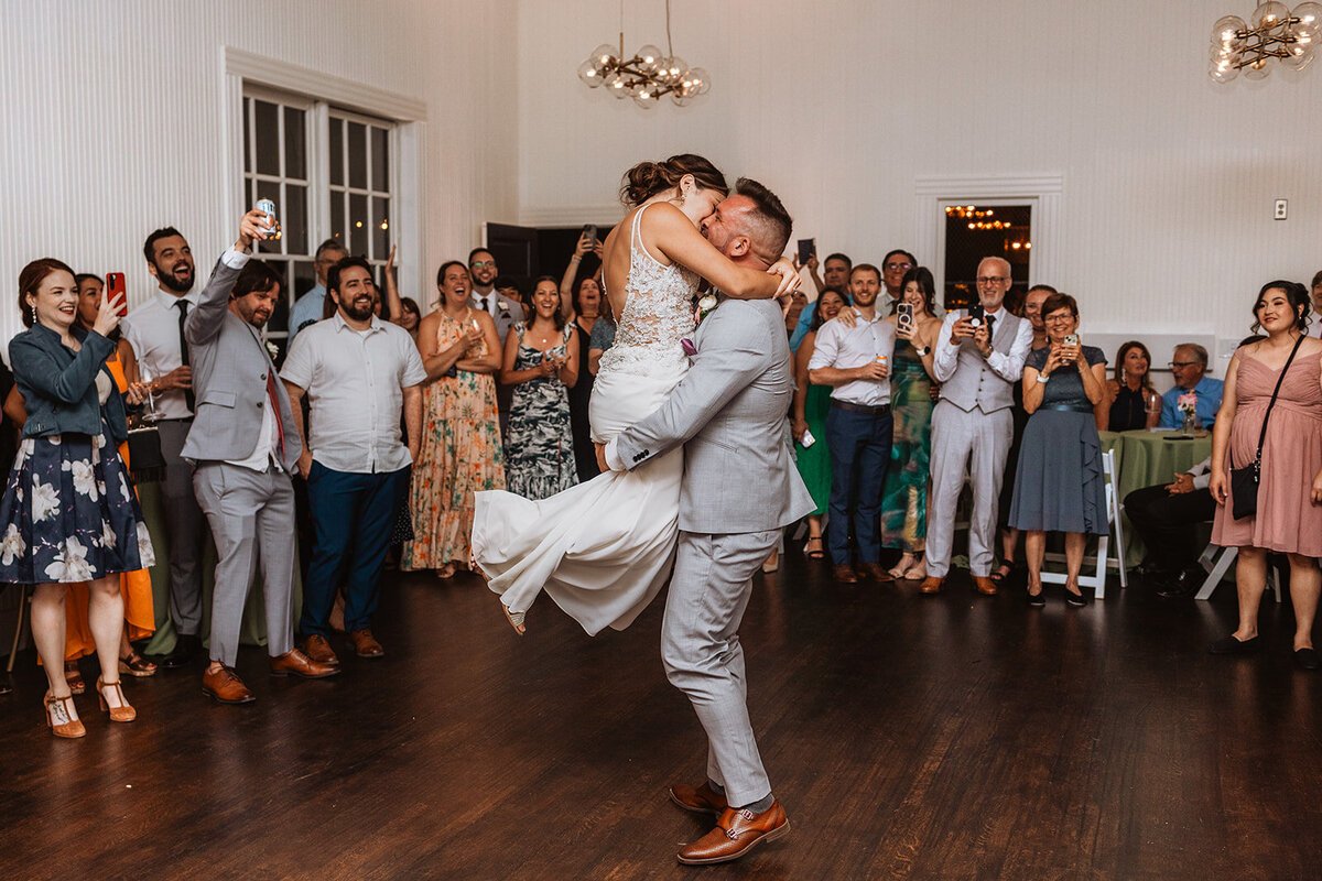 TessLesliePhotos-fall-wedding-springdale-station-austin-texas-826