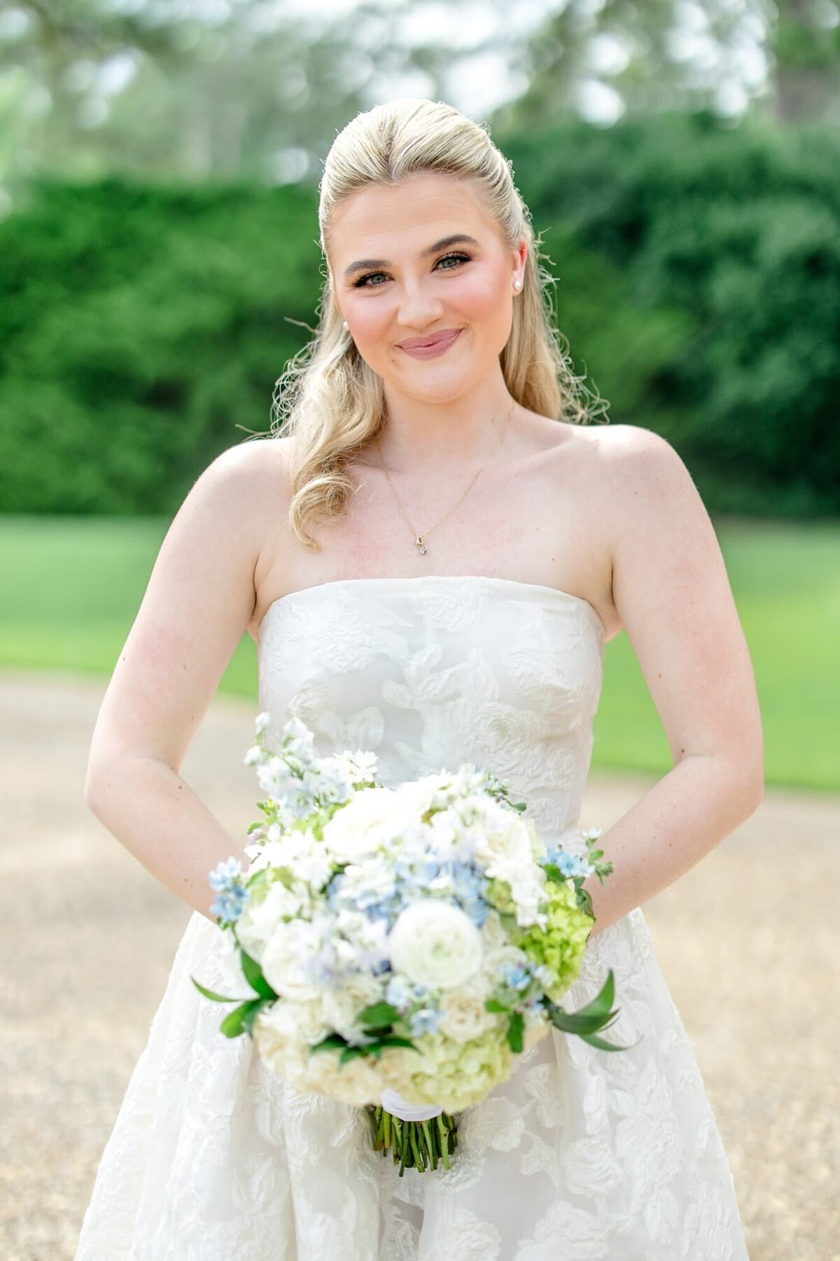 Portfolio Images for Katie & Alec Photography Birmingham, Alabama Best Wedding Photographers Lake Martin Spring House Wedding 16