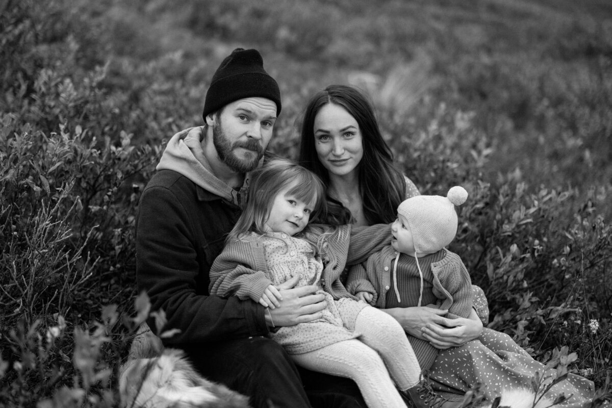 portrattfotograf-kiruna-familjefotograf-barnfotograf20220907_048