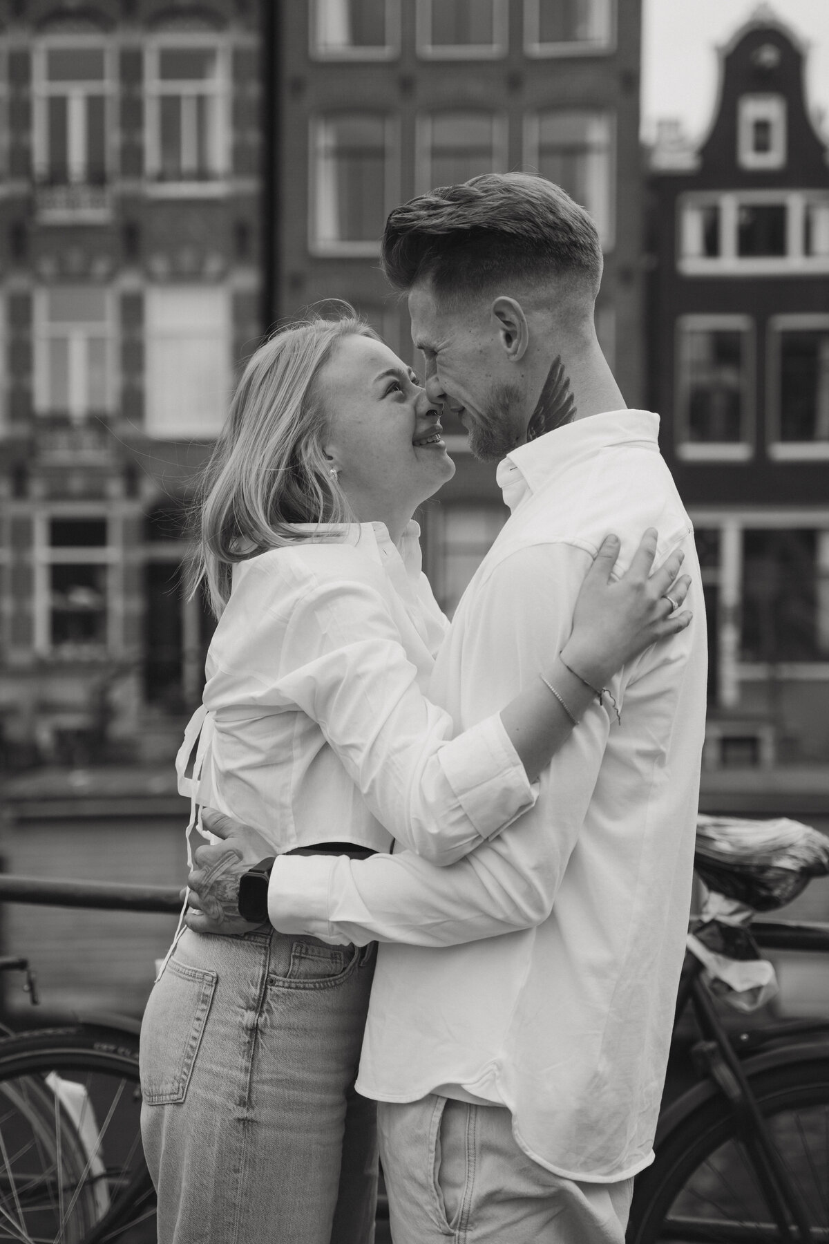valentines-proposal-photoshoot-amsterdam-couple-photographer-amsterdam-inhosuecapture-64