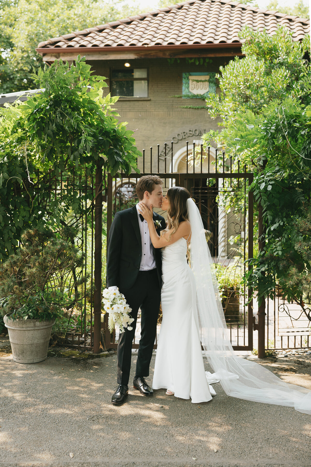 the_corson_building_seattle_wedding_mylaliphotos-6