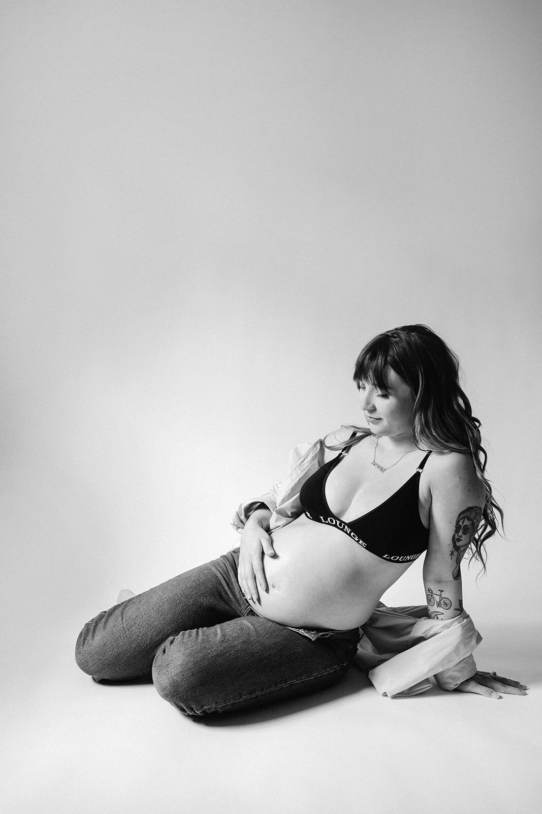 Studio_Maternity_contemporary_portrait
