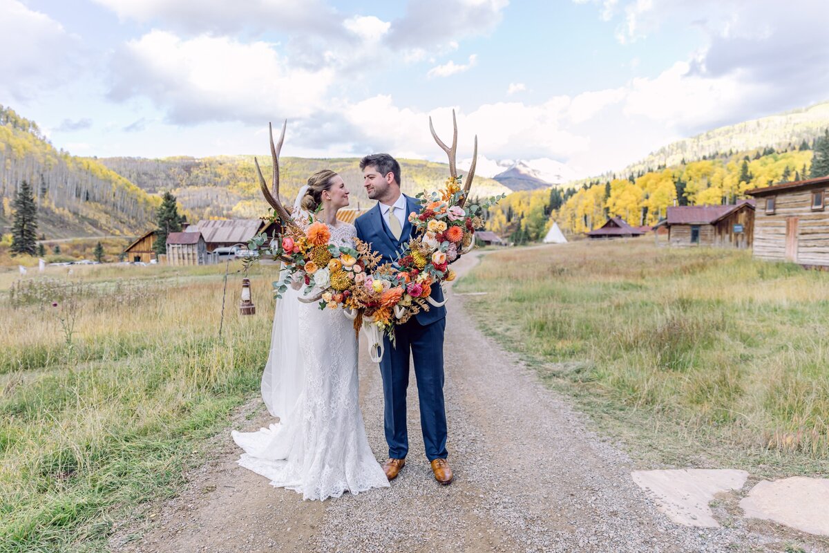 AbieLivesayPhotography-DuntonHotSpringsPhotographer-ElizabethCHristopher-Preview-75