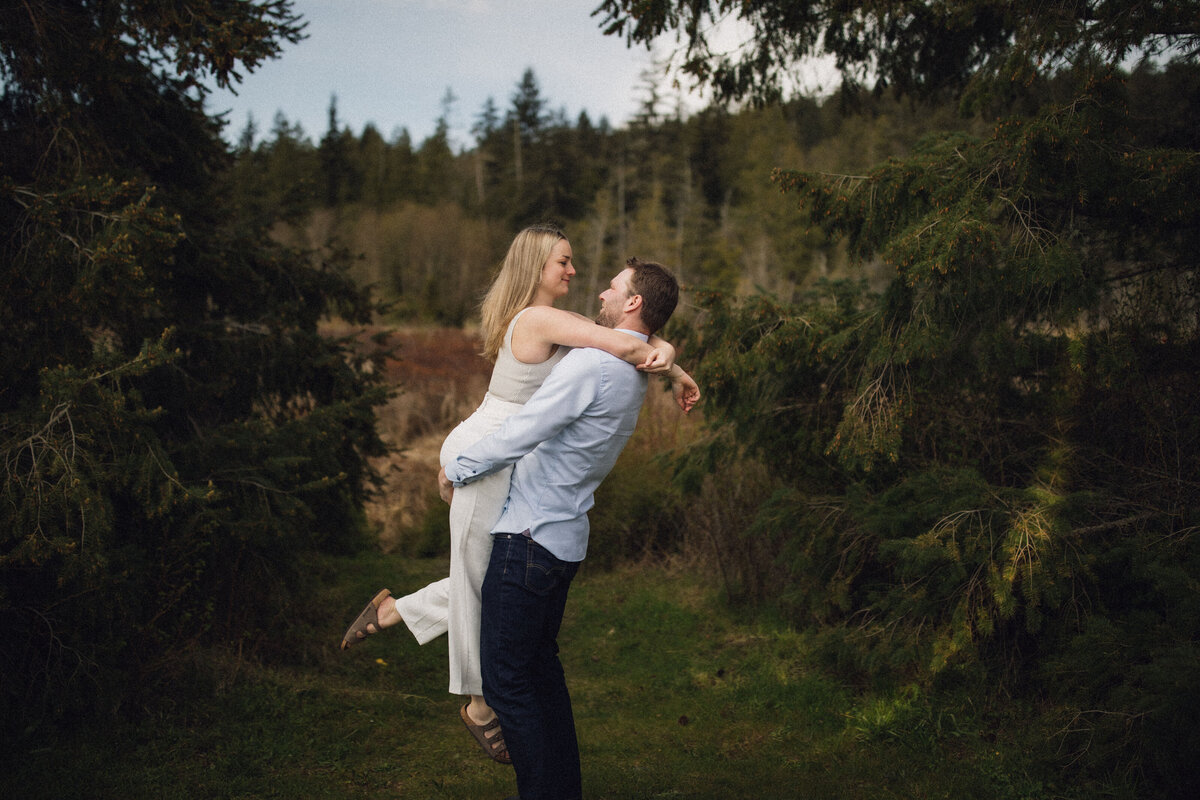 sechelt-couple-engagement-photographer