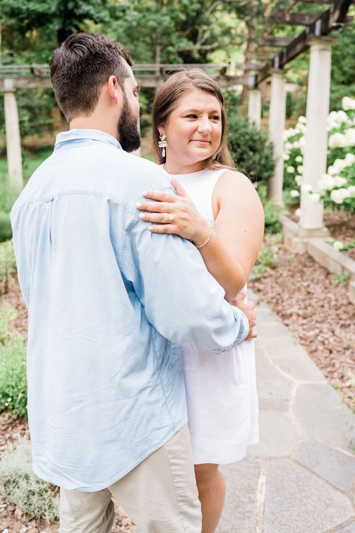 Elli-Row-Photography-CatorWoolford-Gardens-Engagement_3022