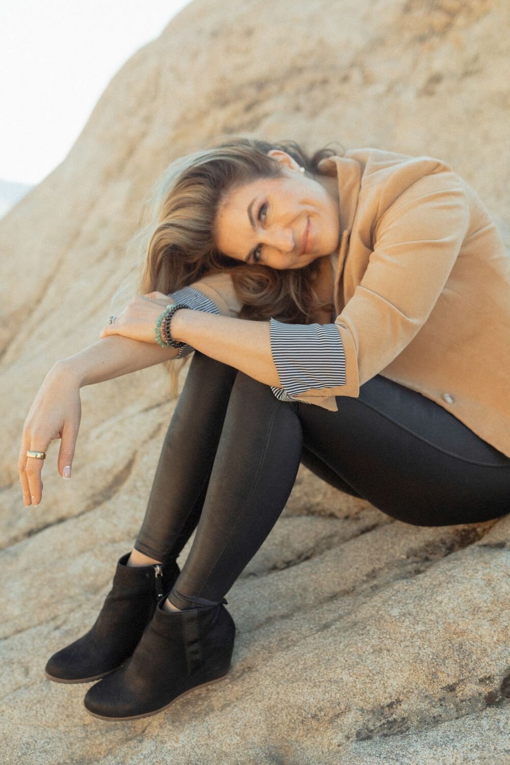AshleyAndersonHealthWellnessCoachBrandingHeadshotSessionRenoNevadaDesertStudioKatherineKrakowskiPhotography-68-5596ce22-1000