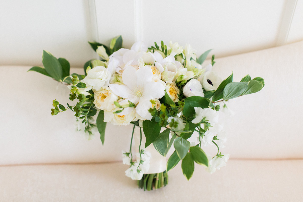 50_green_white_florals_bridal_bouquet