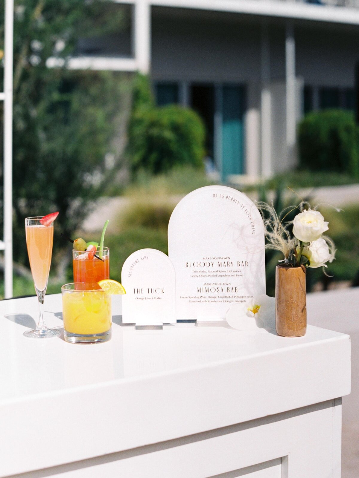 minimalistic-wedding-bar-sign