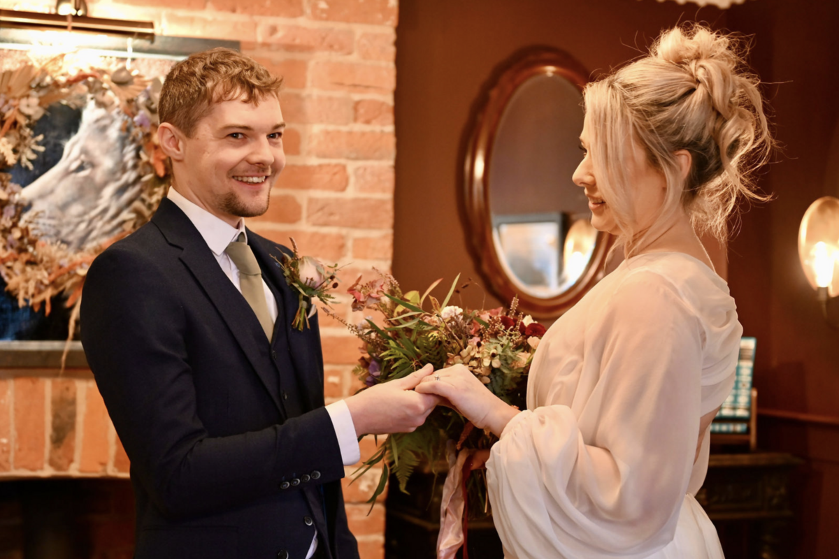 Weddings in the Snug at the White Lion at Hankelow 12