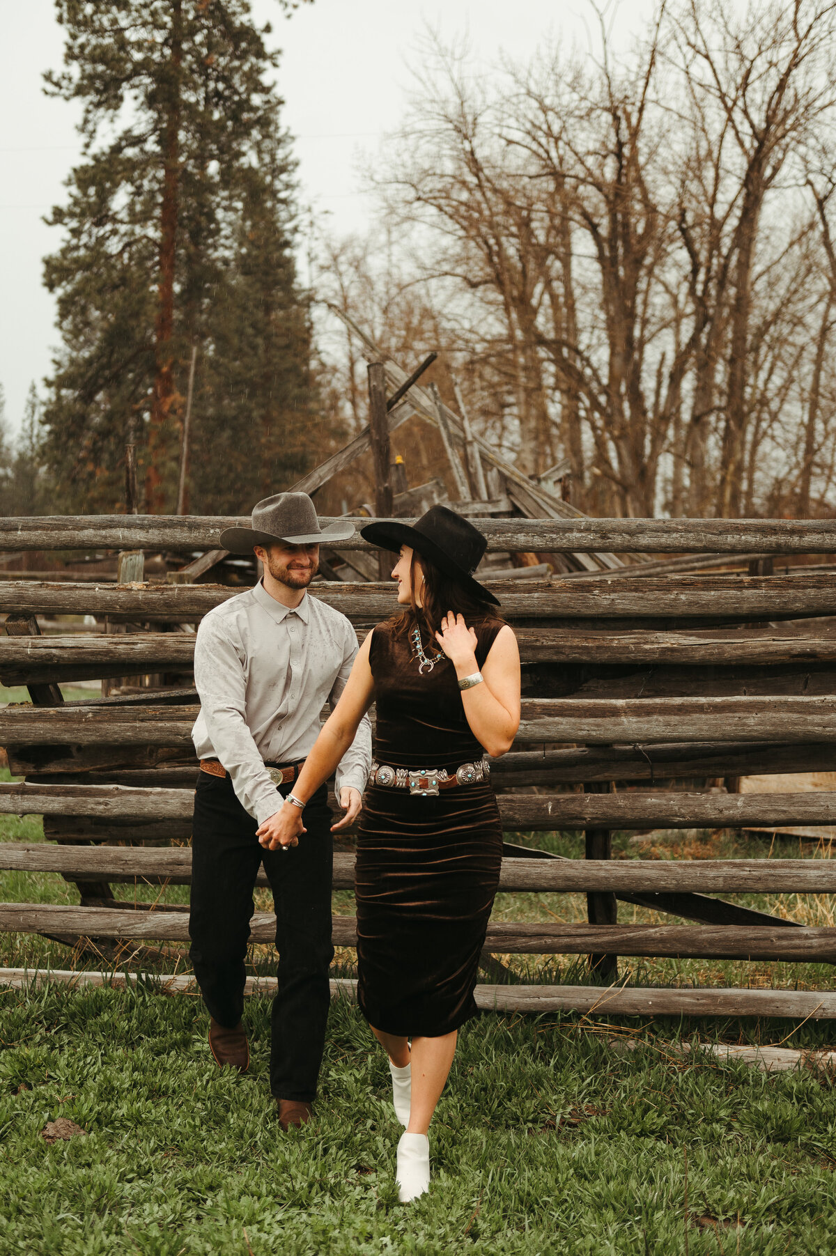 presley-gray-photo-montana-western-style-engagement-4142