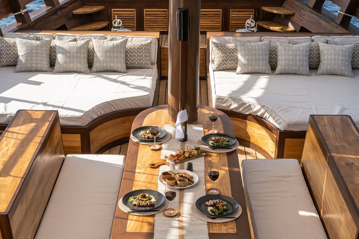 Sanya Luxury Yacht Charter Raja Ampat Dining 5
