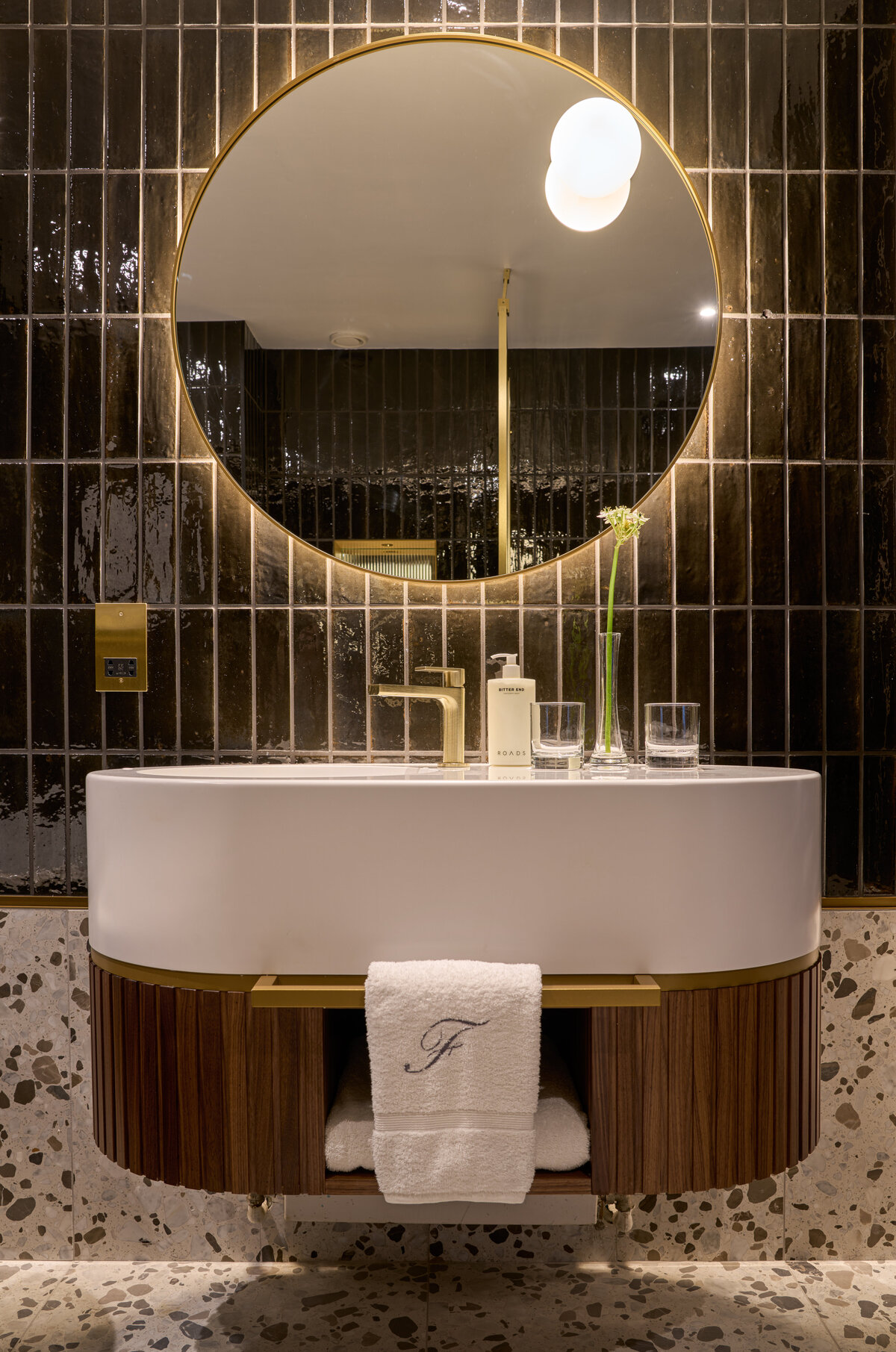 Waterstone - Fitzwilliam Hotel - Dublin - Luxury Boutique Hotel - 5th Floor Suite Bathroom 2 Full Res