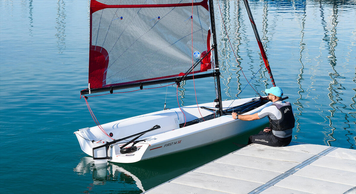 beneteau-first-14SE-exterior-7