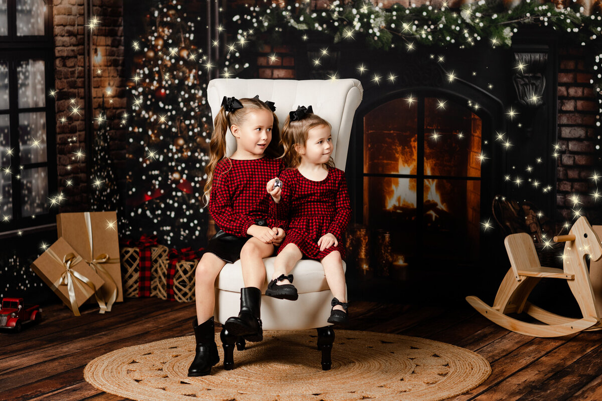 Best NWA holiday photographer, holiday portraits near me, Northwest Arkansas holiday photography, NW Arkansas holiday photos, NWA santa photos